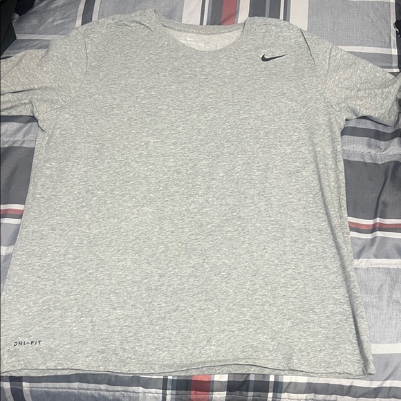 Nike Other - Men’s Nike Heather Gray Dri-FIT Tee!